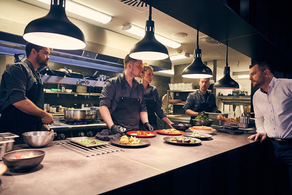 Restaurant Mlýnec Overlooking the Charles Bridge Mlýnec Restaurant